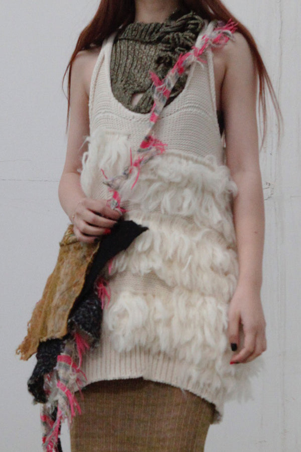 Vitelli knitting feathers dress FW22_OKT_F008_OFFW